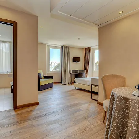 Tripoli Hotel Desenzano del Garda