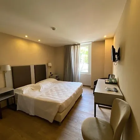 Tripoli 3* Дезенцано-дель-Гарда