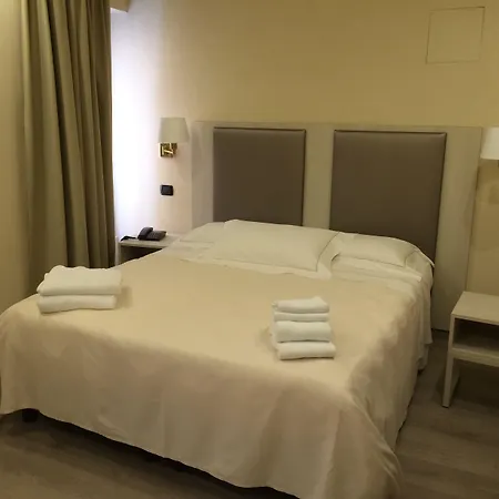 Tripoli Hotel Desenzano del Garda