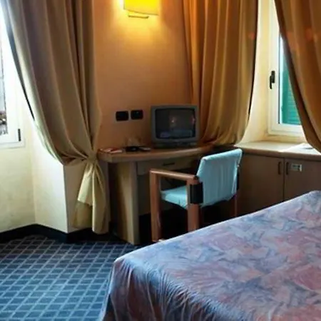 Tripoli 3* Desenzano del Garda