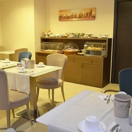 Tripoli 3* Дезенцано-дель-Гарда