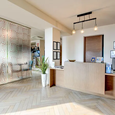 Tripoli 3* Desenzano del Garda